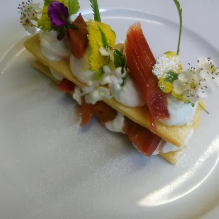 Orchard & Wolds Restaurant ホテル