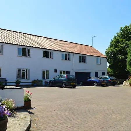 Orchard & Wolds Restaurant 5*