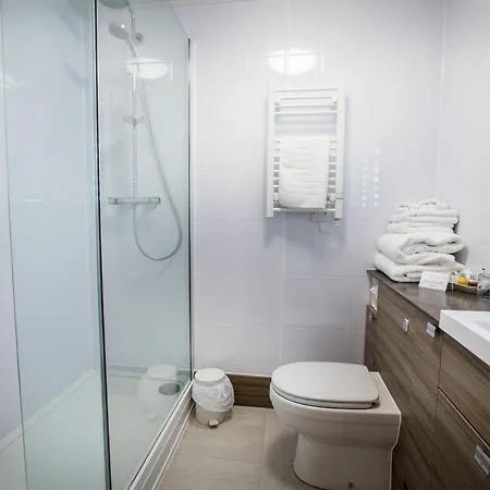 Orchard & Wolds Restaurant Hotel 5*