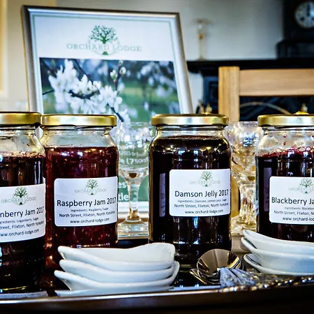 Orchard & Wolds Restaurant 5*